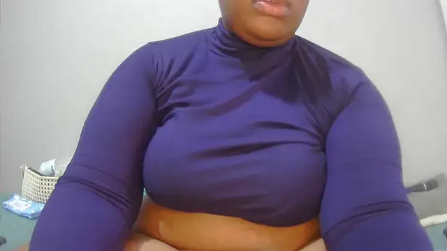 assqueenxx online show from December 18, 6:29 am