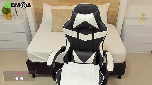 Snapshot of candy_summer28 chatting on September 26, 7:55 pm candy summer28 online show from September 26, 7:55 pm