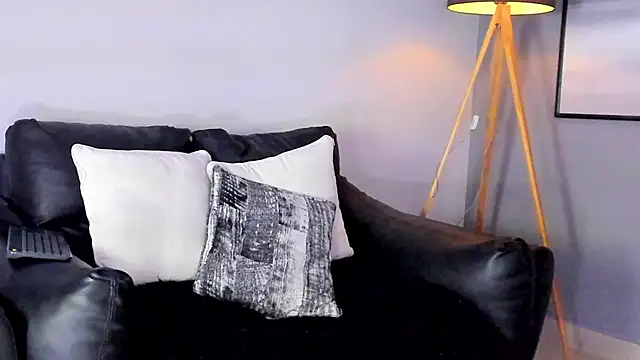 helenaduque  online show from November 3, 12:31 pm