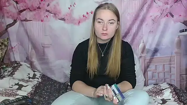 ElenaMaeer online show from October 4, 12:44 pm