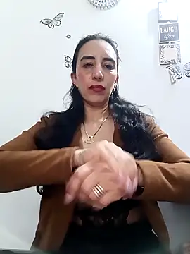 Snapshot of christine-x chatting on October 20, 9:40 pm christine-x online show from October 20, 9:40 pm