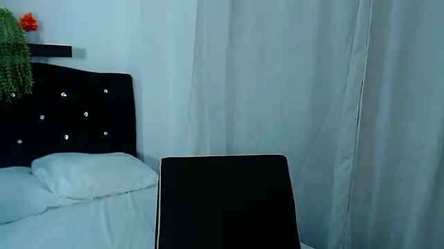 rachel moon  online show from January 11, 11:54 pm