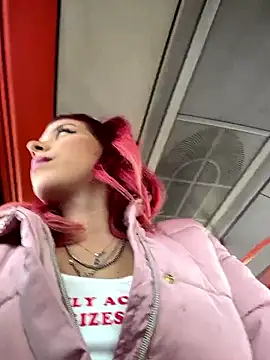 RiriRoseey online show from January 12, 8:41 am