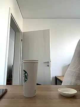 Snapshot of RiriRoseey chatting on September 25, 7:40 am RiriRoseey online show from September 25, 7:40 am