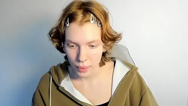 StellaDavis online show from January 13, 10:30 am