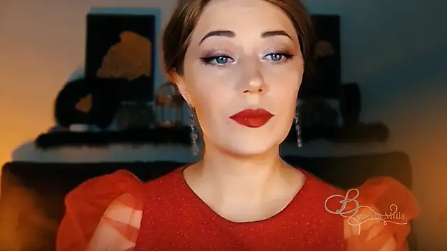 Snapshot of MissBeverlyMills chatting on October 4, 3:01 am MissBeverlyMills online show from October 4, 3:01 am