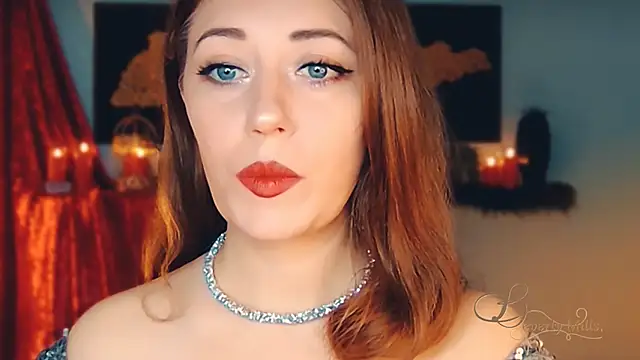 Snapshot of MissBeverlyMills chatting on October 27, 3:57 am MissBeverlyMills online show from October 27, 3:57 am