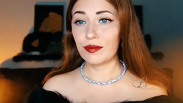 Snapshot of MissBeverlyMills chatting on October 12, 6:16 am MissBeverlyMills online show from October 12, 6:16 am