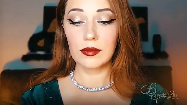 Snapshot of MissBeverlyMills chatting on September 18, 8:07 pm MissBeverlyMills online show from September 18, 8:07 pm