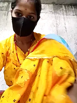 Snapshot of Anushka_Ji chatting on September 22, 8:02 am Anushka Ji online show from September 22, 8:02 am