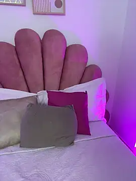 krishaa  online show from April 17, 10:01 pm