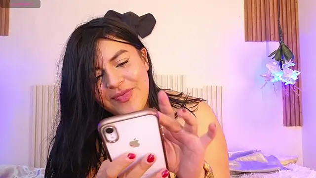  poison sweet online show from April 7, 5:15 pm