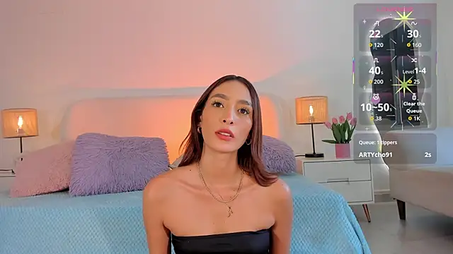 Snapshot of Megan-holly chatting on October 28, 8:14 pm Megan-holly online show from October 28, 8:14 pm