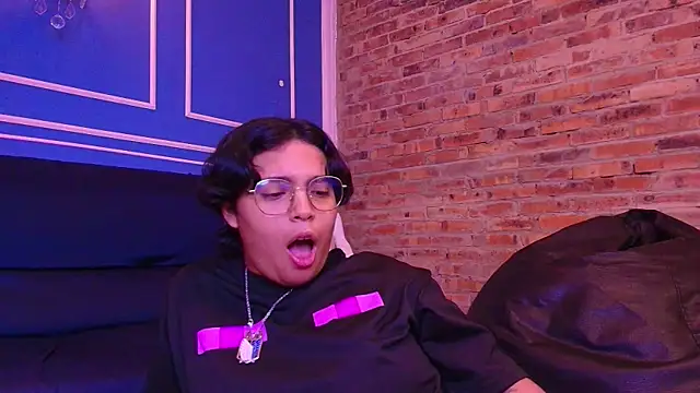 Emmapark  online show from November 25, 6:42 pm