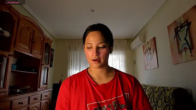 bella apont online show from December 2, 11:00 am
