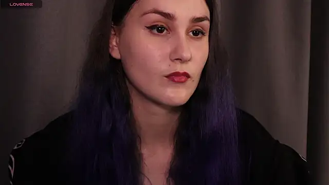 Snapshot of Erotic_Synth_Goddess chatting on October 17, 4:32 pm Erotic Synth Goddess online show from October 17, 4:32 pm