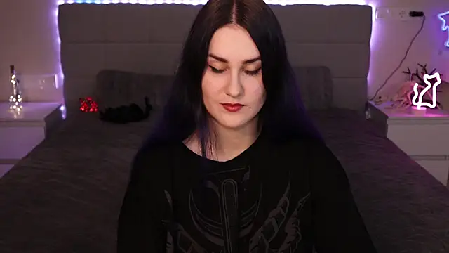 Snapshot of Erotic_Synth_Goddess chatting on October 7, 5:17 pm Erotic Synth Goddess online show from October 7, 5:17 pm