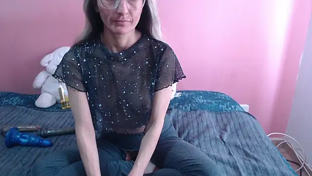 Snapshot of Susanlover chatting on October 31, 7:18 pm Susanlover online show from October 31, 7:18 pm