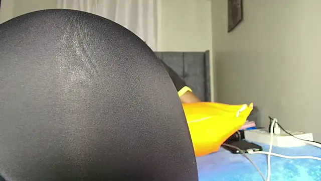 t-NaughtyLicia online show from December 3, 3:42 am