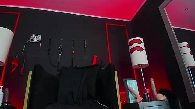 Snapshot of CharlotteScotte chatting on September 24, 12:04 pm CharlotteScotte online show from September 24, 12:04 pm