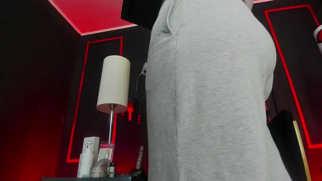 Snapshot of CharlotteScotte chatting on October 6, 10:54 am CharlotteScotte online show from October 6, 10:54 am