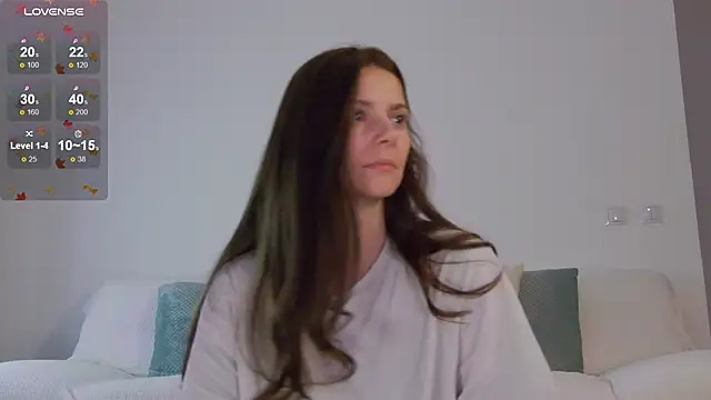 Snapshot of LilyRoselyn chatting on October 31, 4:14 am LilyRoselyn online show from October 31, 4:14 am