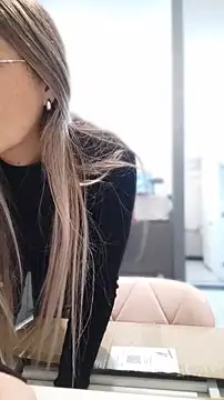 Daniela77771 online show from July 12, 1:50 am