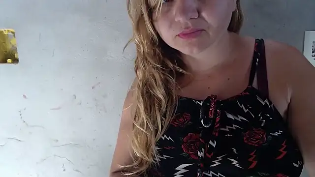 laiscibelle online show from November 29, 5:50 pm