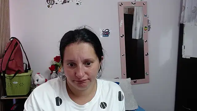 Snapshot of CristialJones_ chatting on September 23, 2:04 pm CristialJones online show from September 23, 2:04 pm