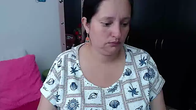 Snapshot of CristialJones_ chatting on October 9, 2:10 pm CristialJones online show from October 9, 2:10 pm