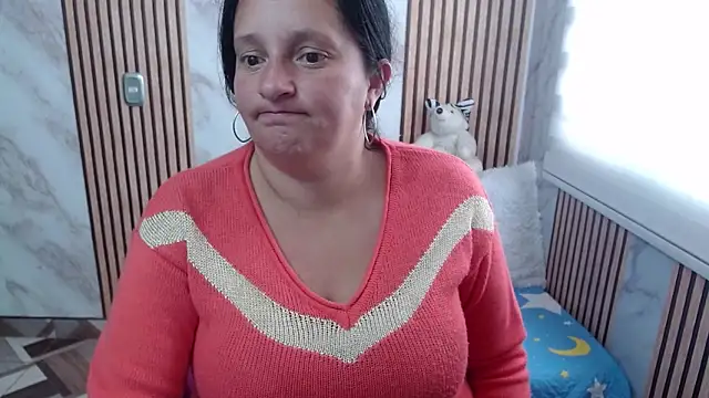 Snapshot of CristialJones_ chatting on September 19, 1:21 pm CristialJones online show from September 19, 1:21 pm