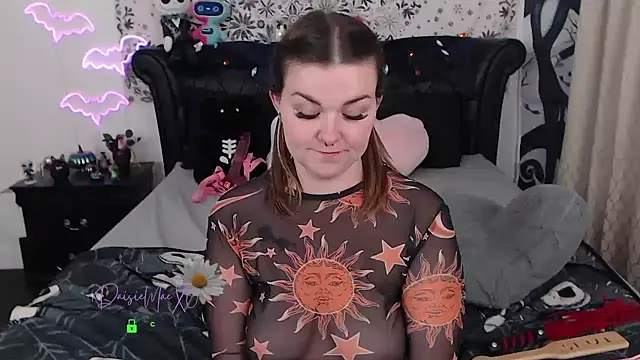 DaisieMaeXO online show from October 7, 10:25 pm