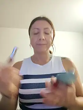 malusexy33 online show from September 28, 12:39 am