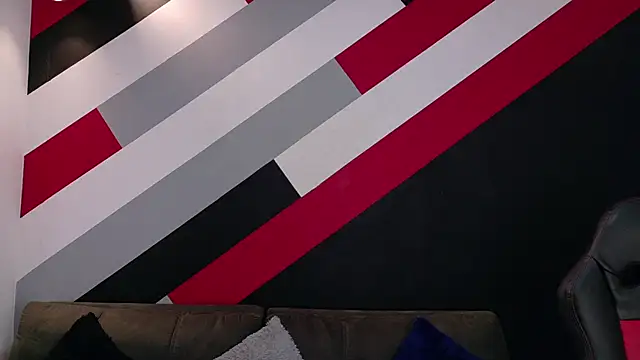 I am yours- online show from December 4, 11:45 am