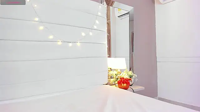 Lilly 2809  online show from October 3, 3:44 am