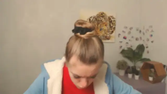 AliceFlirtt  online show from January 19, 9:27 am