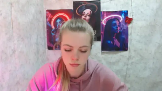 AliceFlirtt  online show from December 18, 2:44 pm