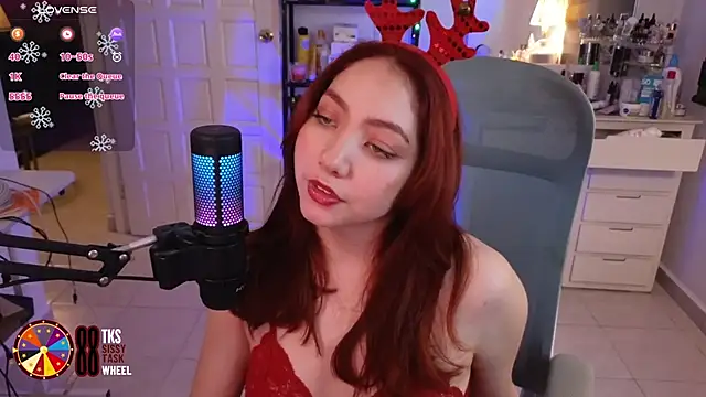 LilyVelvett online show from December 5, 4:34 am