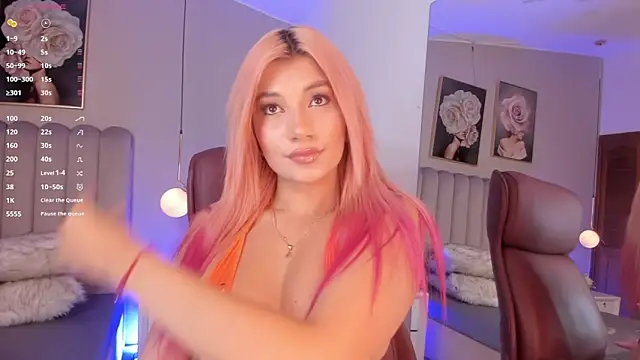 Emma Thompsson online show from October 2, 3:00 am