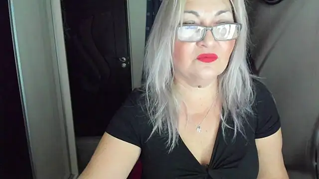 Snapshot of IryshAlice chatting on October 13, 11:18 pm IryshAlice online show from October 13, 11:18 pm