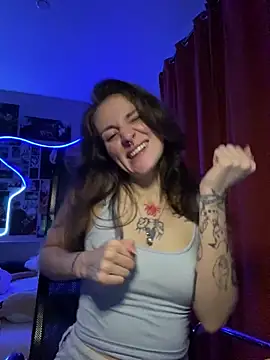 Snapshot of Dooubletroublee chatting on October 5, 10:37 pm Dooubletroublee online show from October 5, 10:37 pm