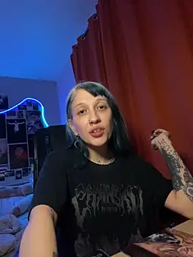 Snapshot of Dooubletroublee chatting on October 15, 2:36 am Dooubletroublee online show from October 15, 2:36 am