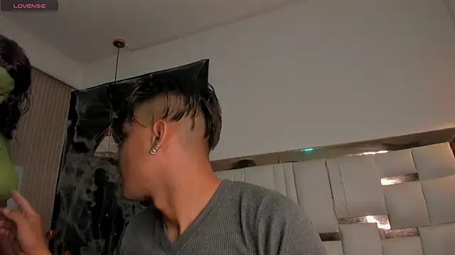 Snapshot of PittAndLunaa chatting on October 30, 2:40 pm PittAndLunaa online show from October 30, 2:40 pm