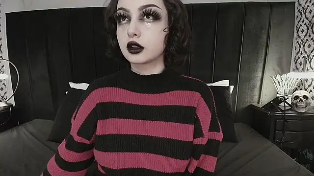 Snapshot of Adeelinee chatting on October 23, 8:15 pm Adeelinee online show from October 23, 8:15 pm