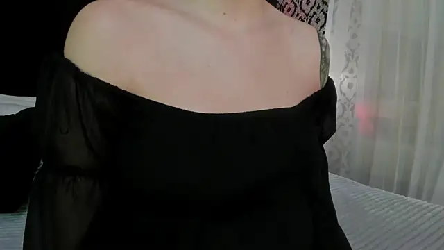 Snapshot of Adeelinee chatting on September 26, 7:55 pm Adeelinee online show from September 26, 7:55 pm