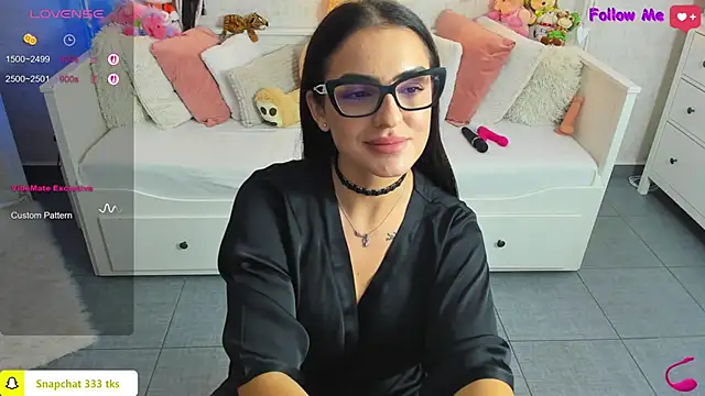 Snapshot of LindsayDeee chatting on October 20, 5:43 am LindsayDeee online show from October 20, 5:43 am