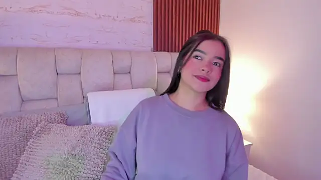 SophiaWylde online show from December 15, 5:45 am