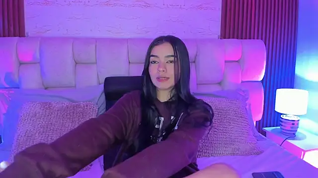 SophiaWylde online show from October 15, 8:50 am