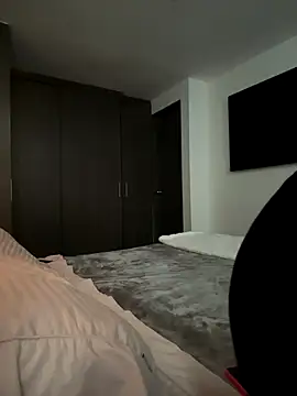 Snapshot of sukhakunis1 chatting on October 5, 5:40 pm sukhakunis1 online show from October 5, 5:40 pm