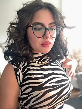 Snapshot of sukhakunis1 chatting on September 18, 4:05 pm sukhakunis1 online show from September 18, 4:05 pm